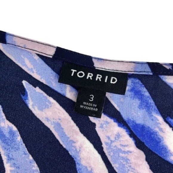 Torrid Chiffon Zebra Print Georgette Blouse in Black and Blue/Purple - Picture 5 of 7